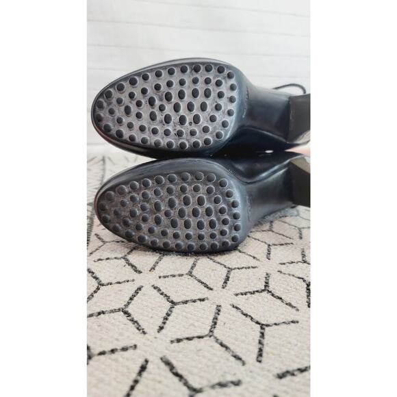 TOD’s Duck Lace Up Heeled Booties in Olive Green Suede & Black, sz 6.5 - Picture 16 of 16